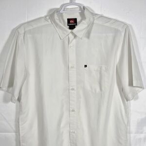 Quiksilver Men's Large White Button Down Shirt